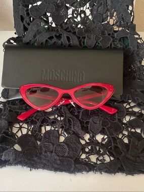 Moschino Red Cat-Eye Sunglasses with Matching Temples